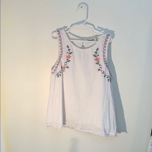 white abercrombie kids tank top with side details.